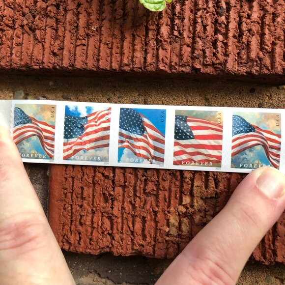 3 Rolls of Sealed Genuine USPS Forever Stamps (300 stamps total) Free Shipping - Picture 3 of 12